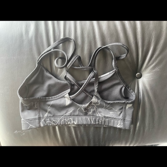 Nike Sports Bra - Picture 2 of 2